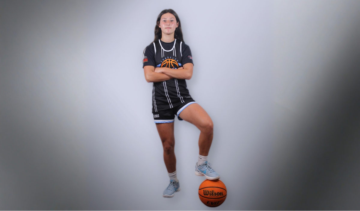 Liliana Liakos media day Liliana Liakos basketball shot